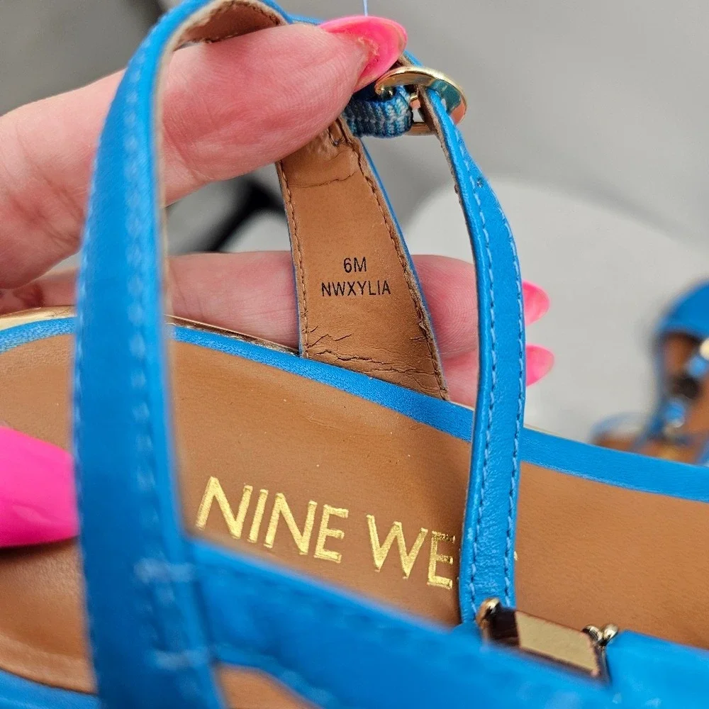 Nine West NWXYLIA Blue Leather Embellished‎ T-Strap Flat Sandals Gold Heel 6M
